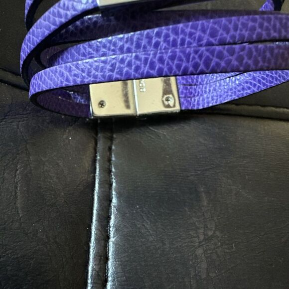 Coach Purple Leather Snakeskin Bracelet‎ Silver Tone Metal Clasp Wrap Logo - Picture 3 of 8